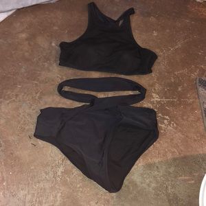 Cute black bikini!!